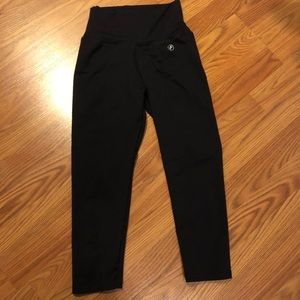 ABS2BFITNESS leggings size small